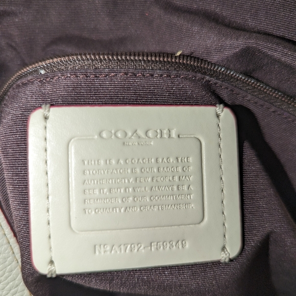 COACH STUDDED LEXI PEBBLE LEATHER SHOULDER BAG WHITE MULTI COLOR STUDS RARE EUC - Picture 6 of 7